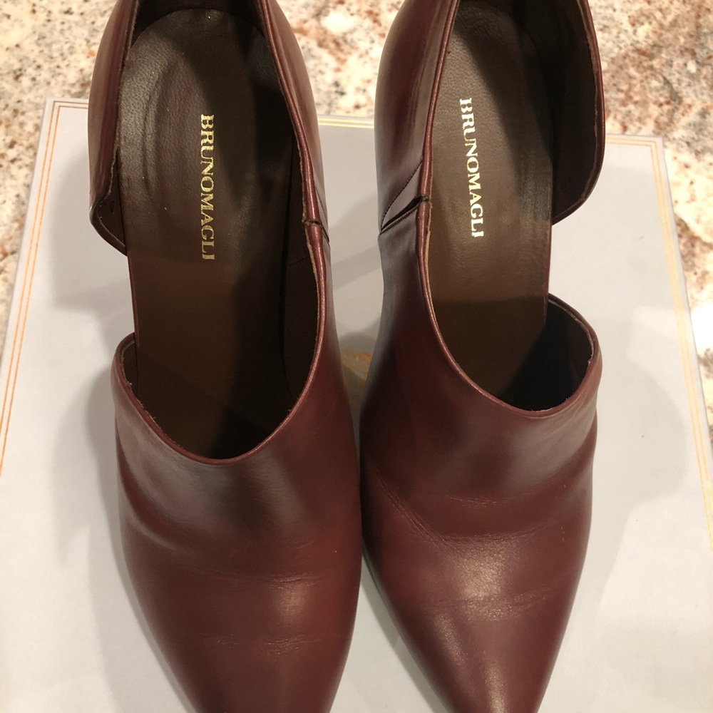 Manikin Blahnik booties
